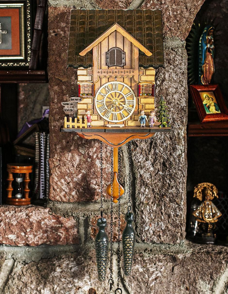 Reloj cucú de madera