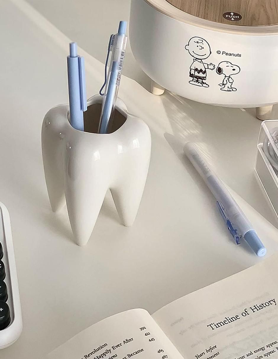 Maceta de cerámica con sistema automático de riego
