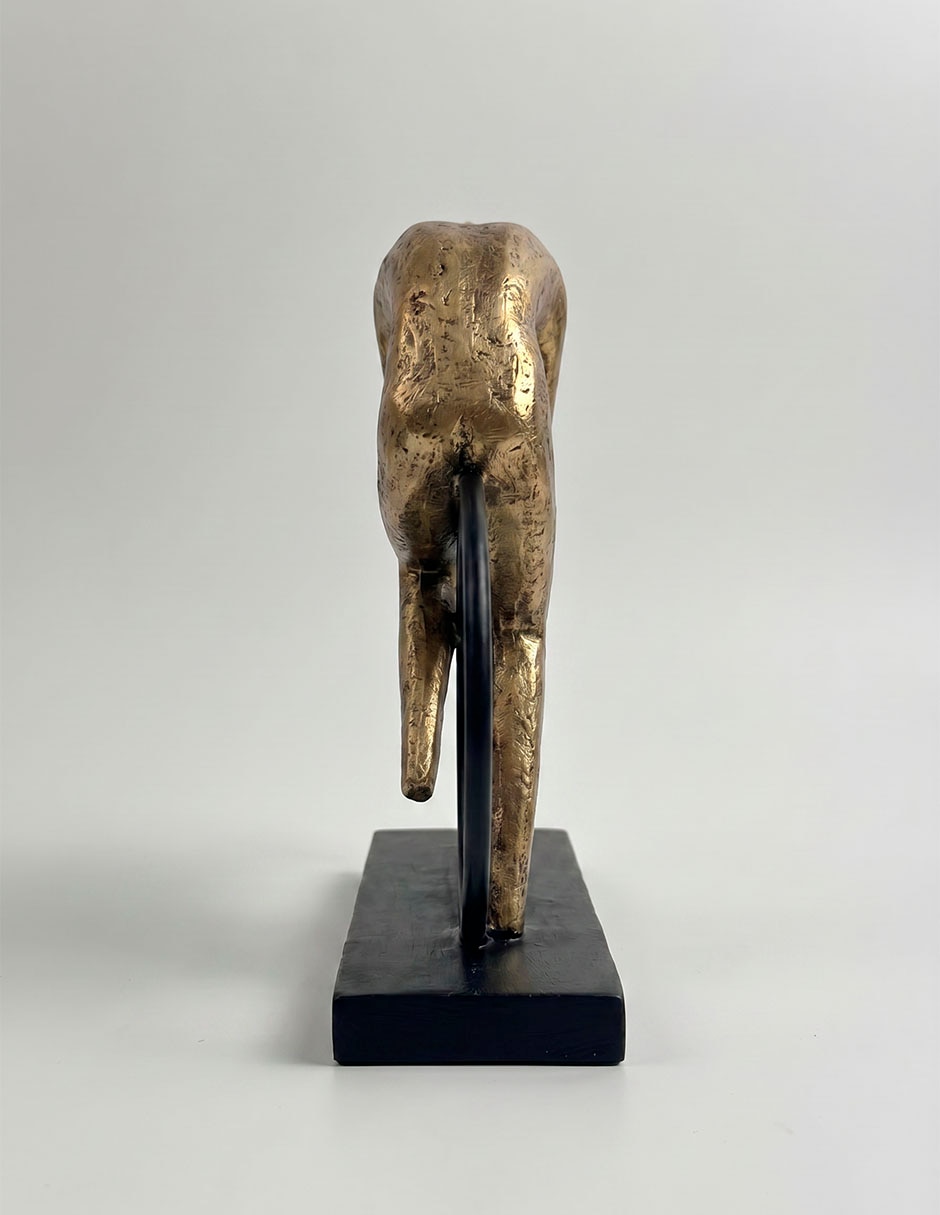 Escultura de figura humana