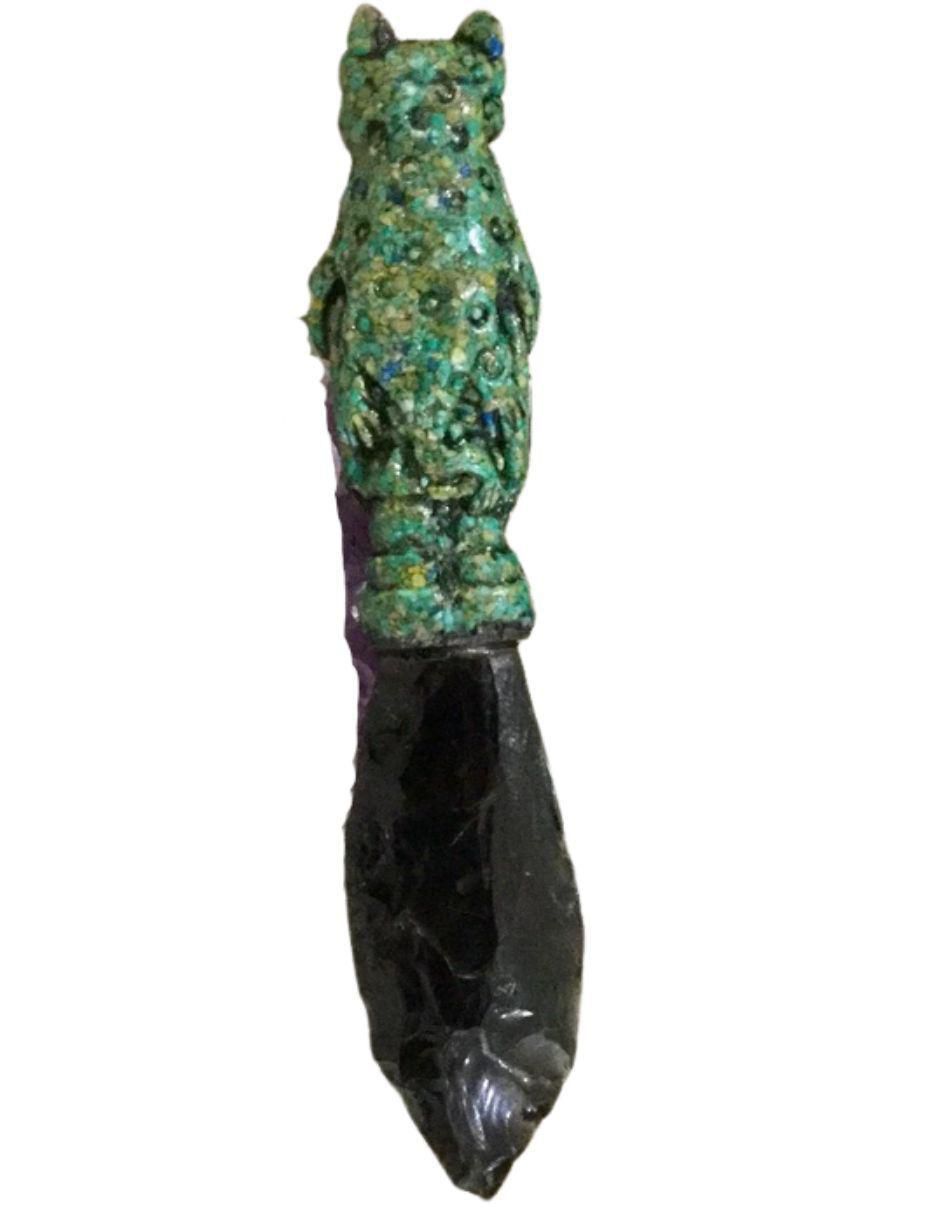 Figura de daga de vidrio