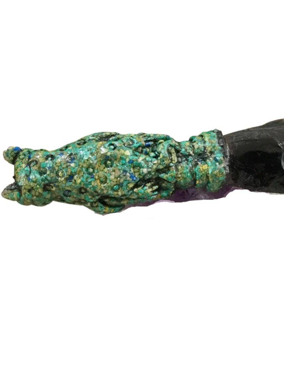 Figura de daga de vidrio