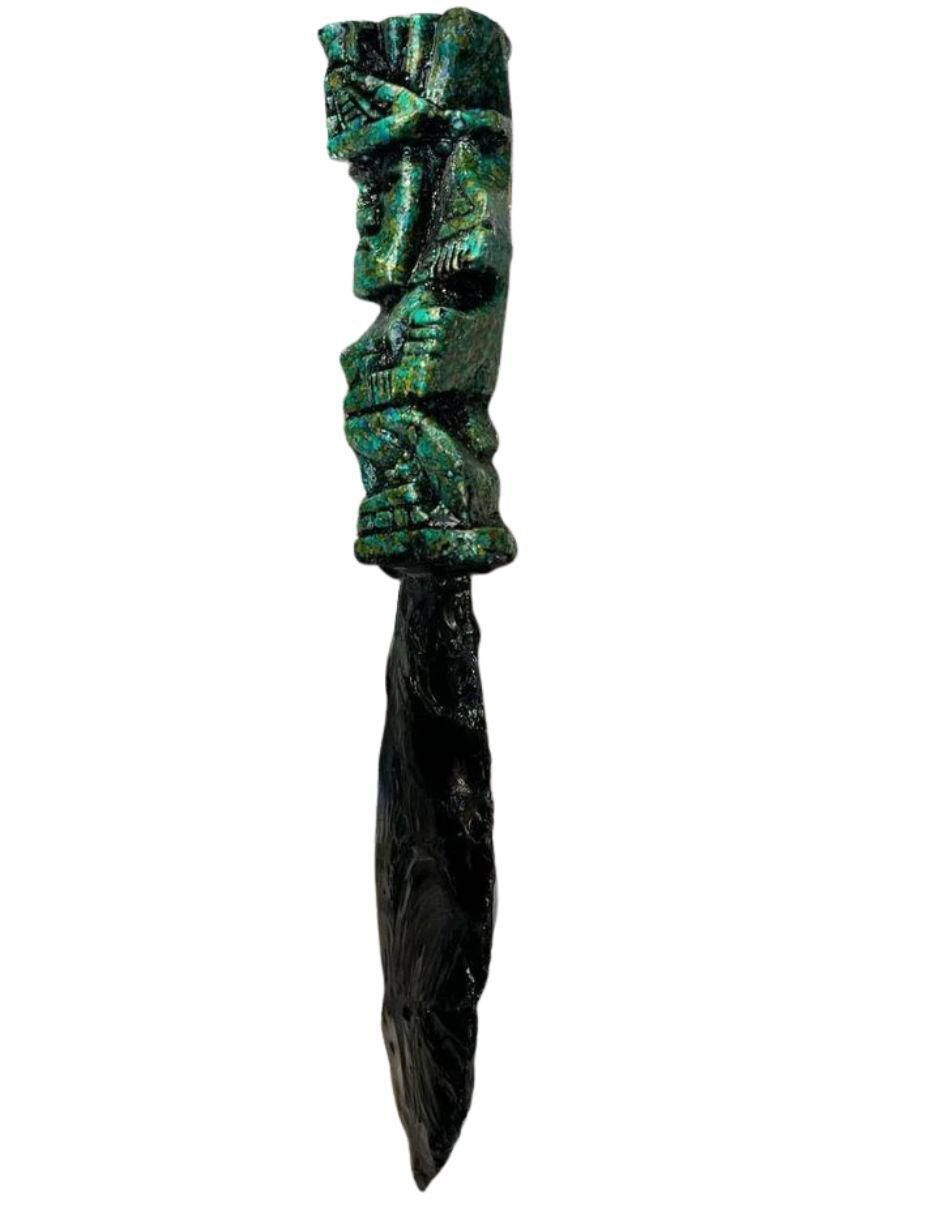 Figura de daga de vidrio