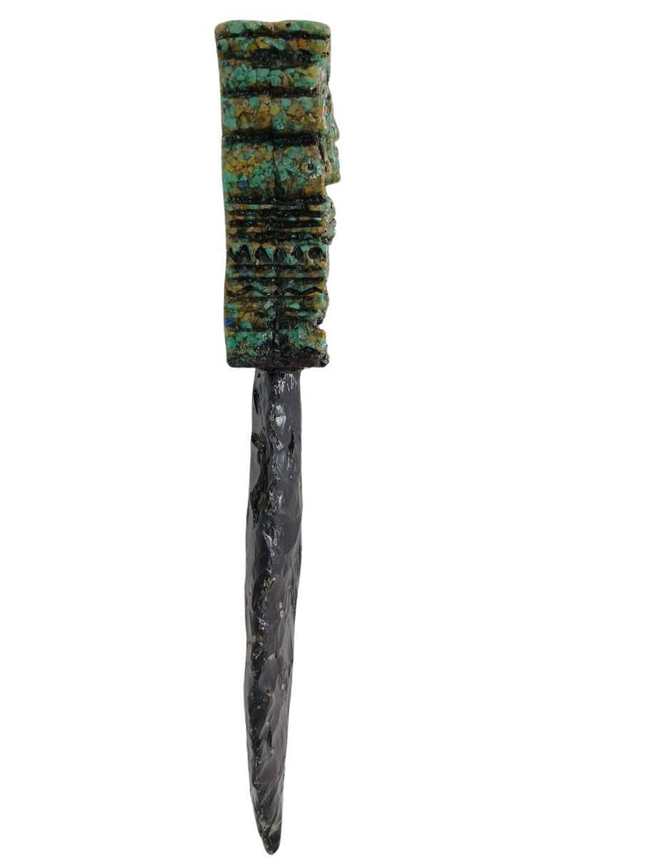 Figura de daga de vidrio