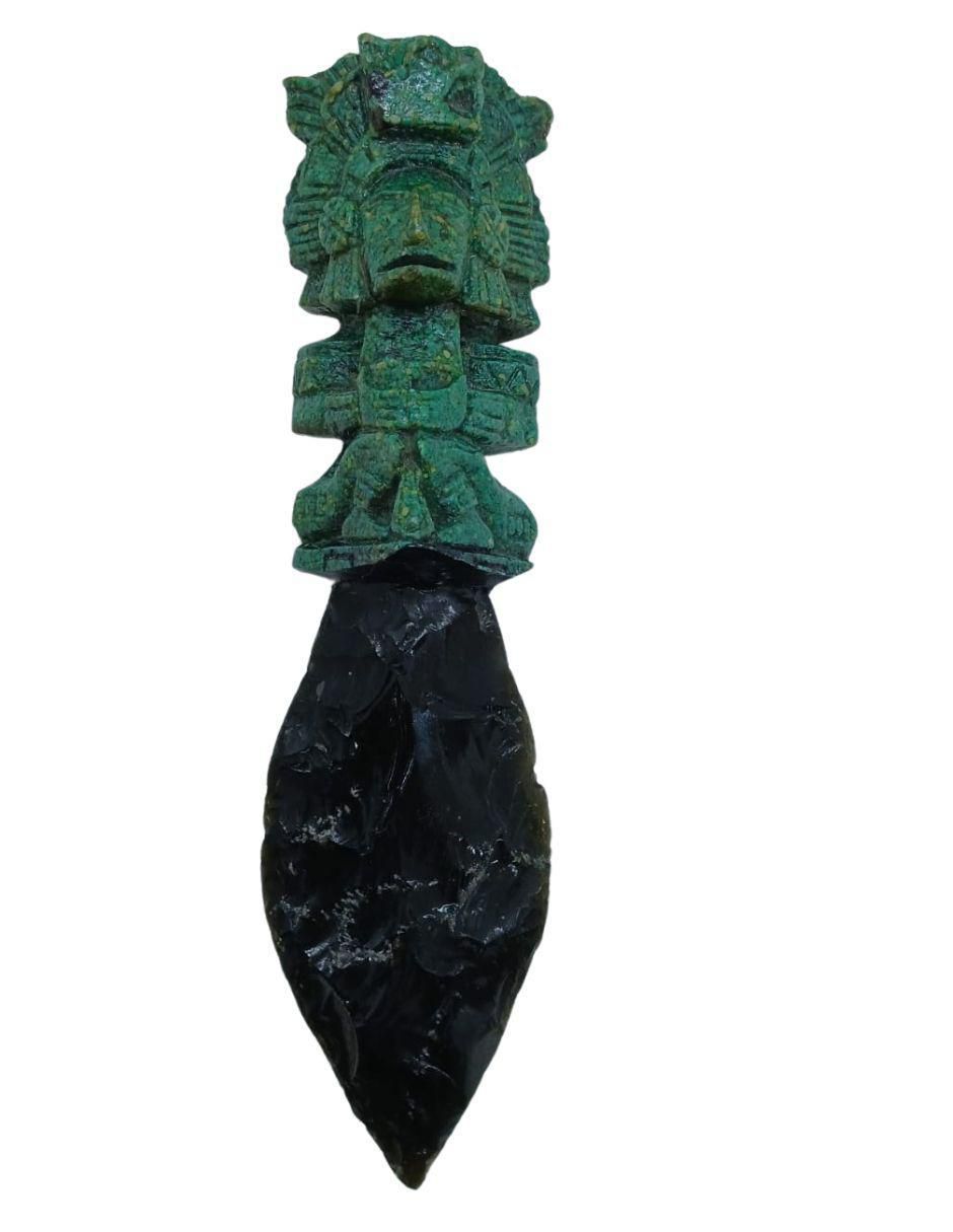 Figura de daga de vidrio