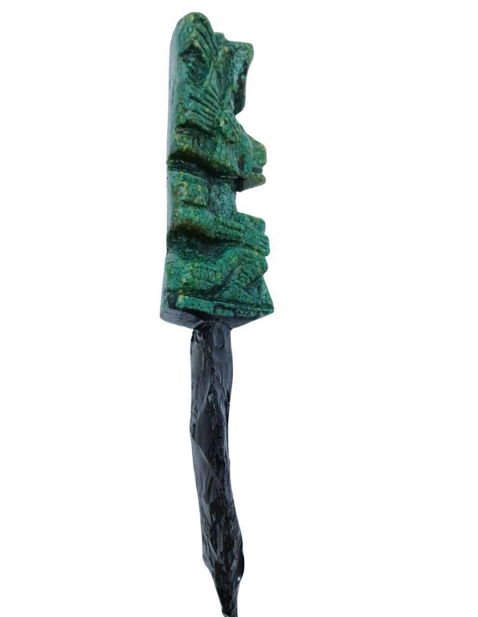 Figura de daga de vidrio