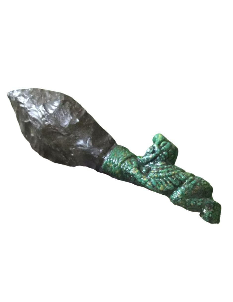 Figura de daga de vidrio