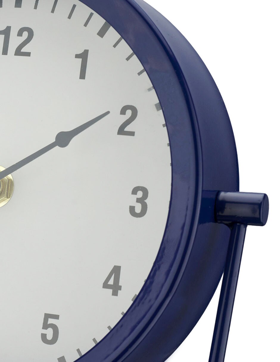 Reloj mesa de metal 2