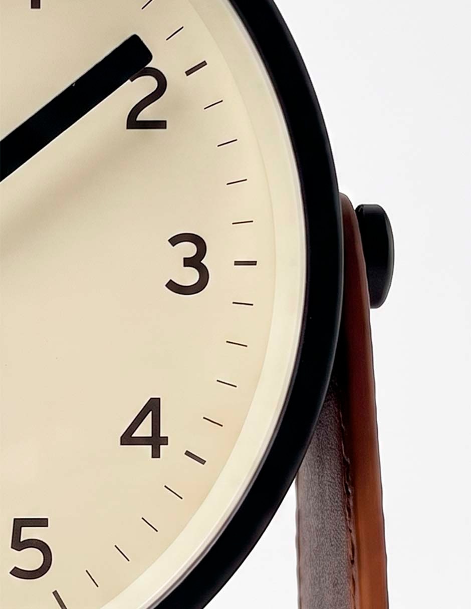 Reloj Casa blanca de metal 2
