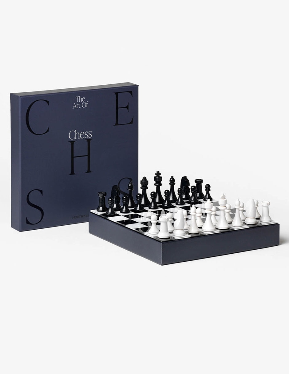 Caja decorativa con set cuadrado con 32 piezas