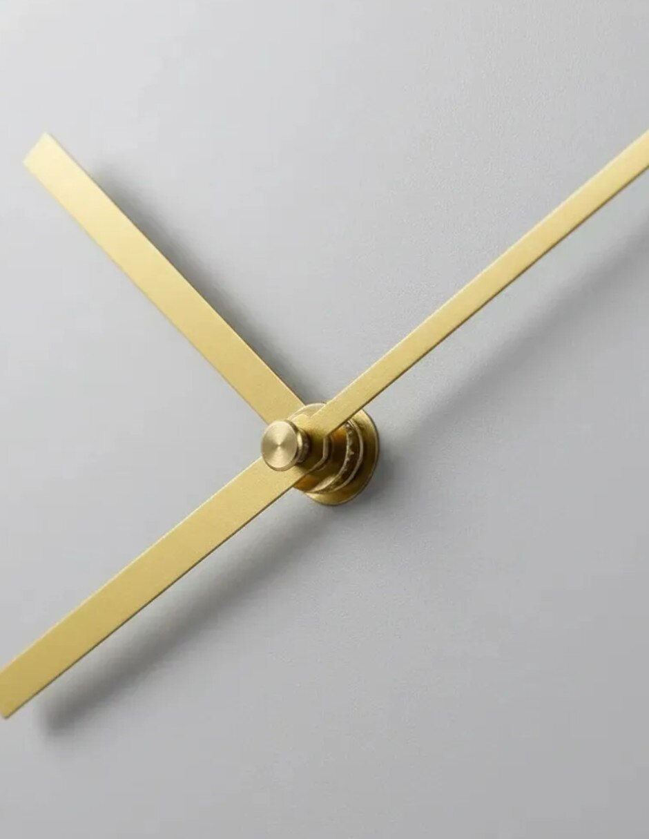 Reloj de pared MINIMALISTA GRIS de Plástico 2