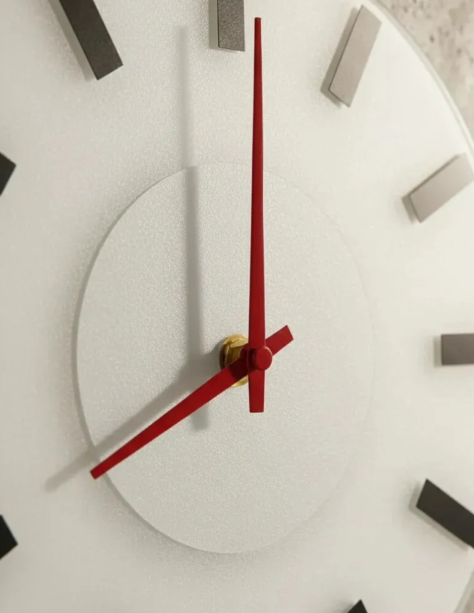 Reloj de pared MINIMALISTA ROJA de Plástico 4